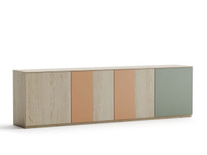 Шкаф с распашными дверями