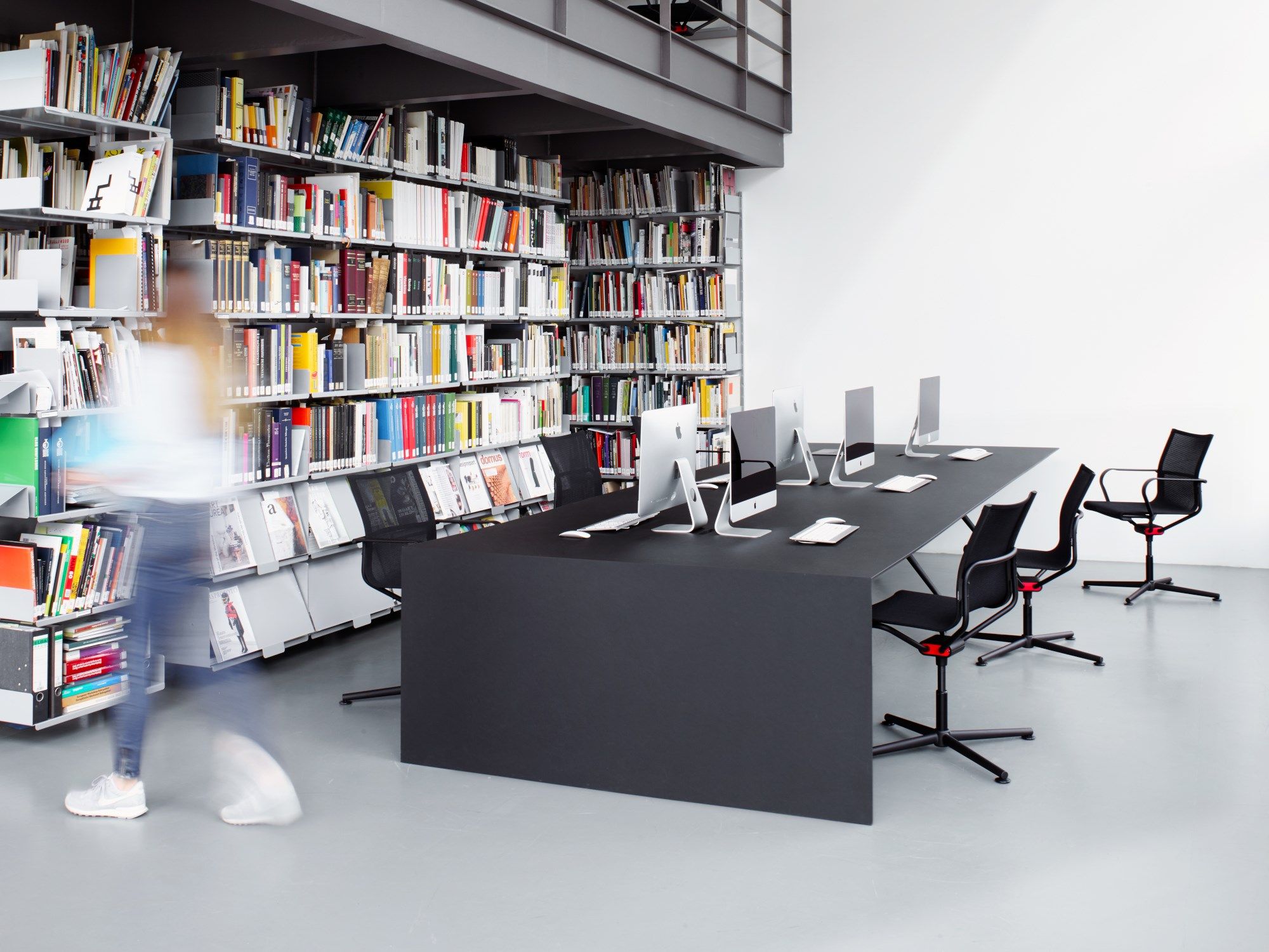 Сетчатое вращающееся офисное кресло Wagner D1 ARCH-00141114 - Вид №4