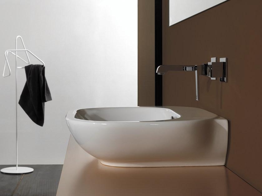 66334 Подвесная раковина настенная овальная Newform Lavabi белая - Вид №1