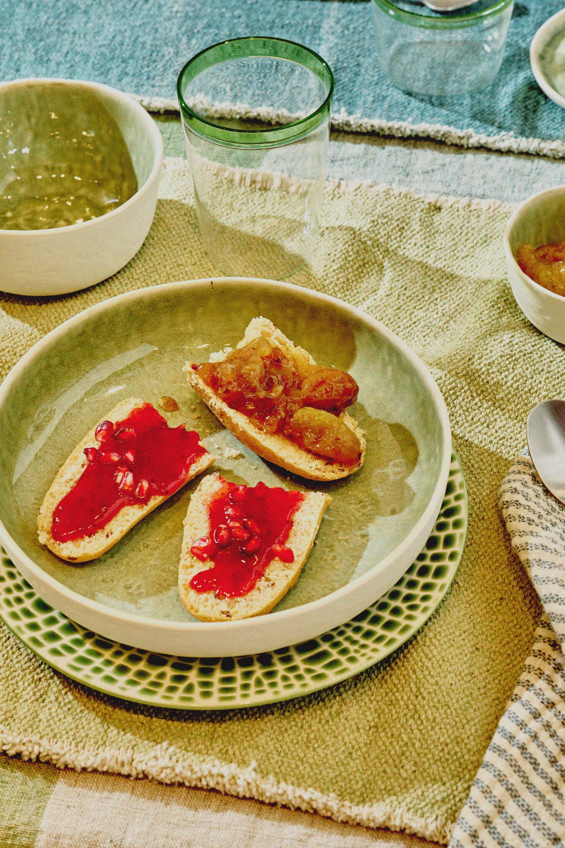 Фарфоровая круглая десертная тарелка POMAX Lotus ARCH-00102619 - Вид №11