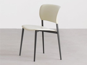 Стул с кожаной обивкой и кожаной обивкой с открытой спинкой