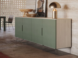 Шкаф с распашными дверями