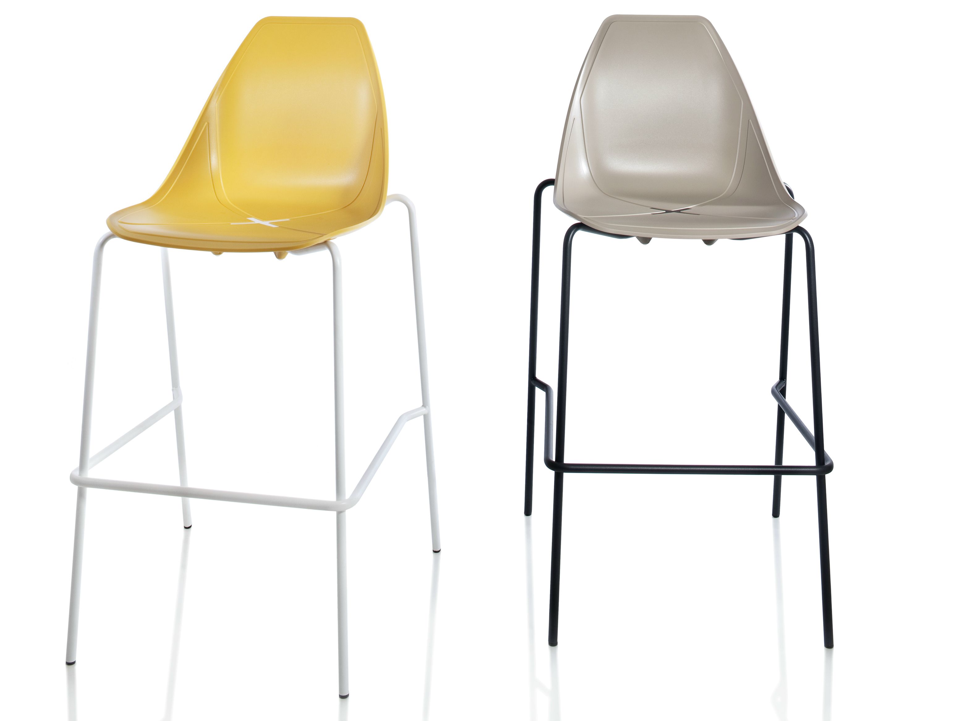 Штабелируемый барный стул из полипропилена ALMA DESIGN X Stool ARCH-00123666