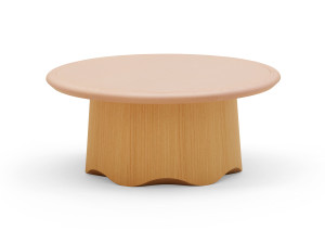 Круглый низкий журнальный столик из ясеня