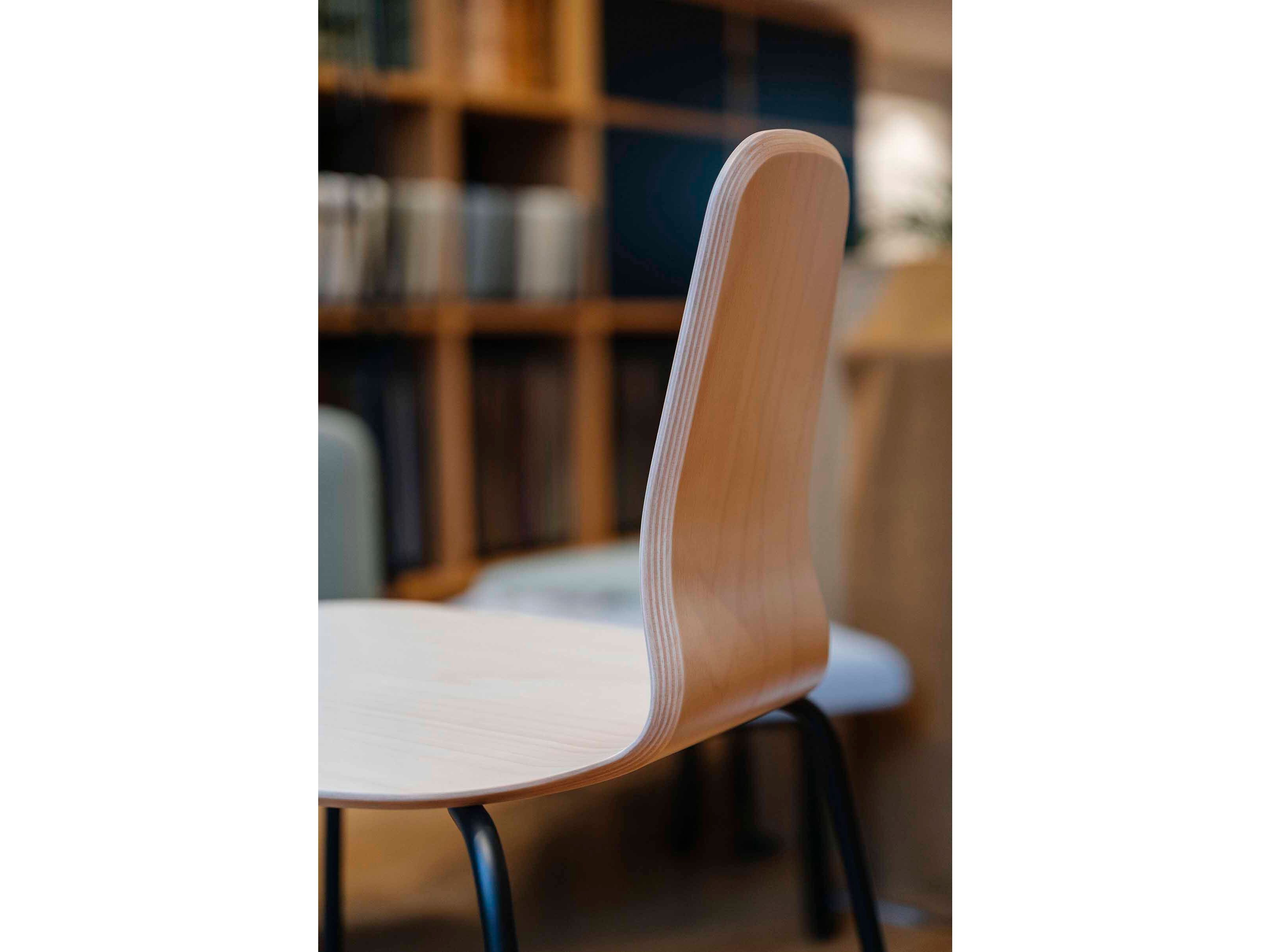 Барный стул из бука и металла с подставкой для ног SITLOSOPHY® Jay ARCH-00100802 - Вид №2