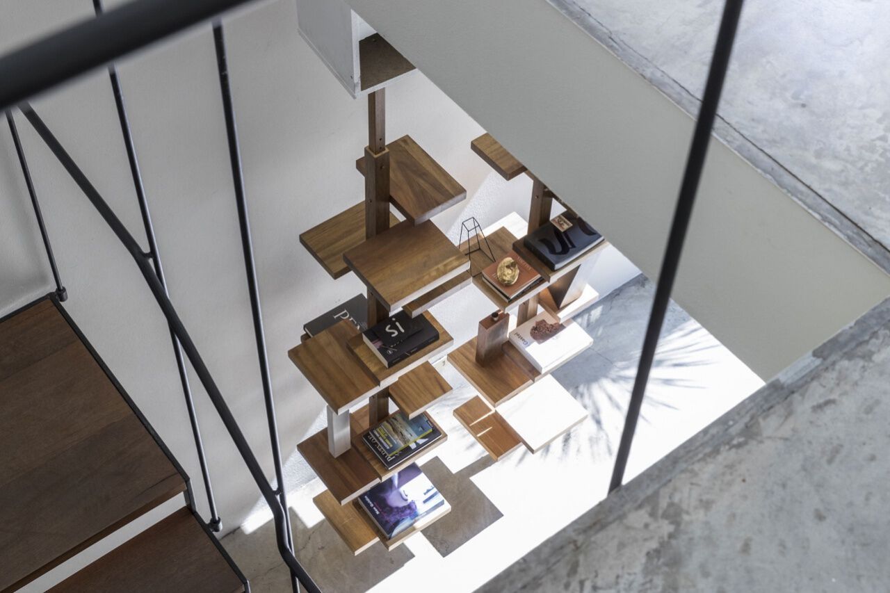 Книжный шкаф iroko с креплением пол-потолок Mogg Аделаида ARCH-00056993 - Вид №12