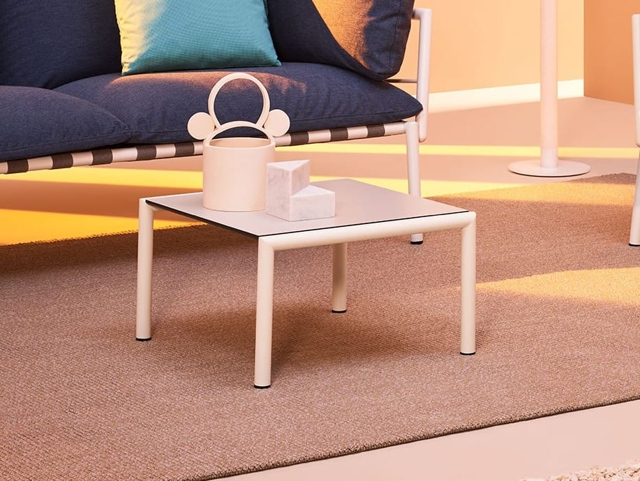 Квадратный садовый журнальный столик в HPL Terraforma Eleven ARCH-00110464