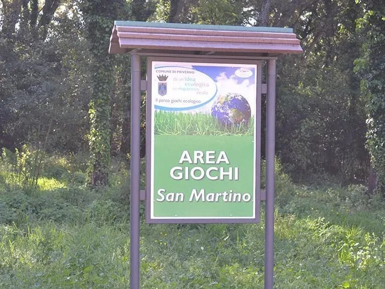 Самонесущий стальной Тотем и Strongplast EUROCOMITALIA современная мебель ARCH-00123636 - Вид №1