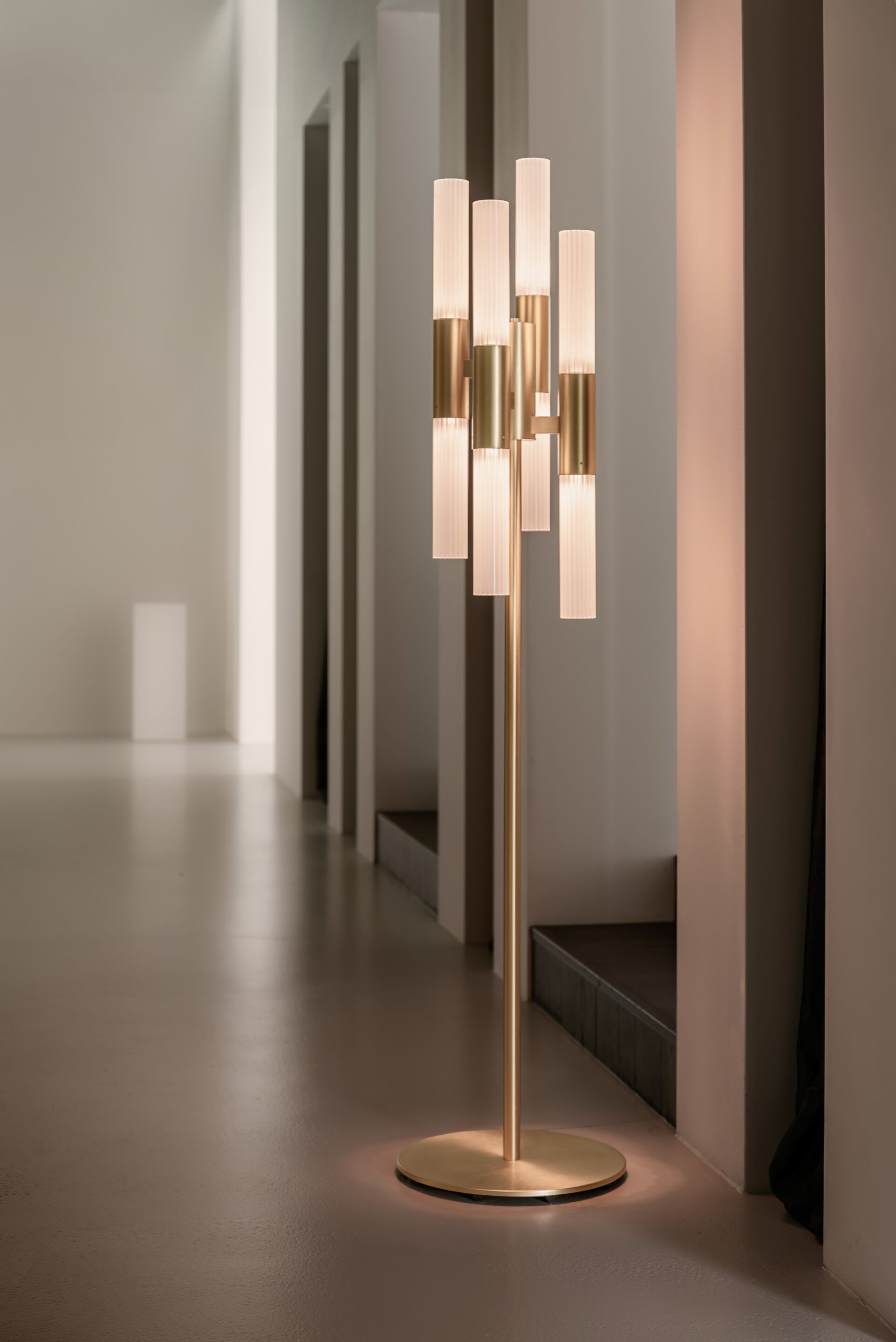 Стеклянный торшер ILFARI ARCH-00148683 - Вид №1