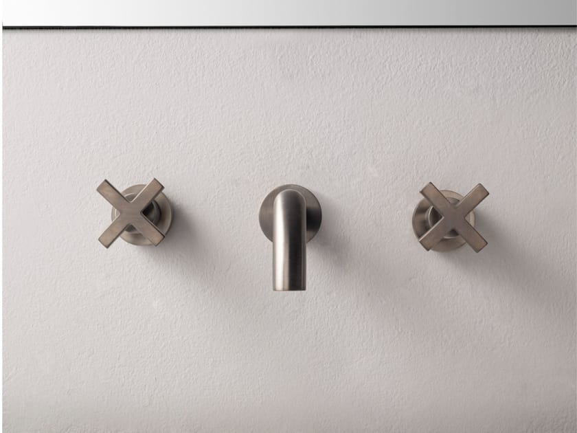 Латунный настенный смеситель для раковины с 3 отверстиями Rubinetterie Treemme ARCH-00005761