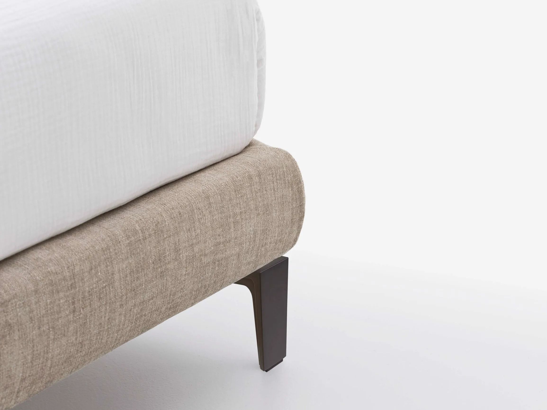 Двуспальная кровать с мягким изголовьем Alf DaFrè ORION ARCH-00106542 - Вид №5