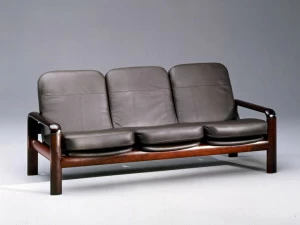 Dyrlund 3-х местный диван