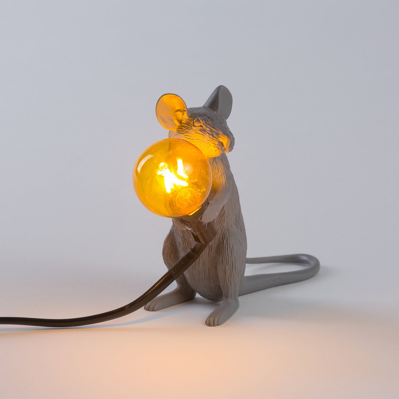 Настольная лампа 14,5х6 серая Mouse Lamp Grey Mac 14939 SELETTI ЖИВОТНЫЕ, МЫШЬ 00-3882470 Желтый;серый  - Вид №1