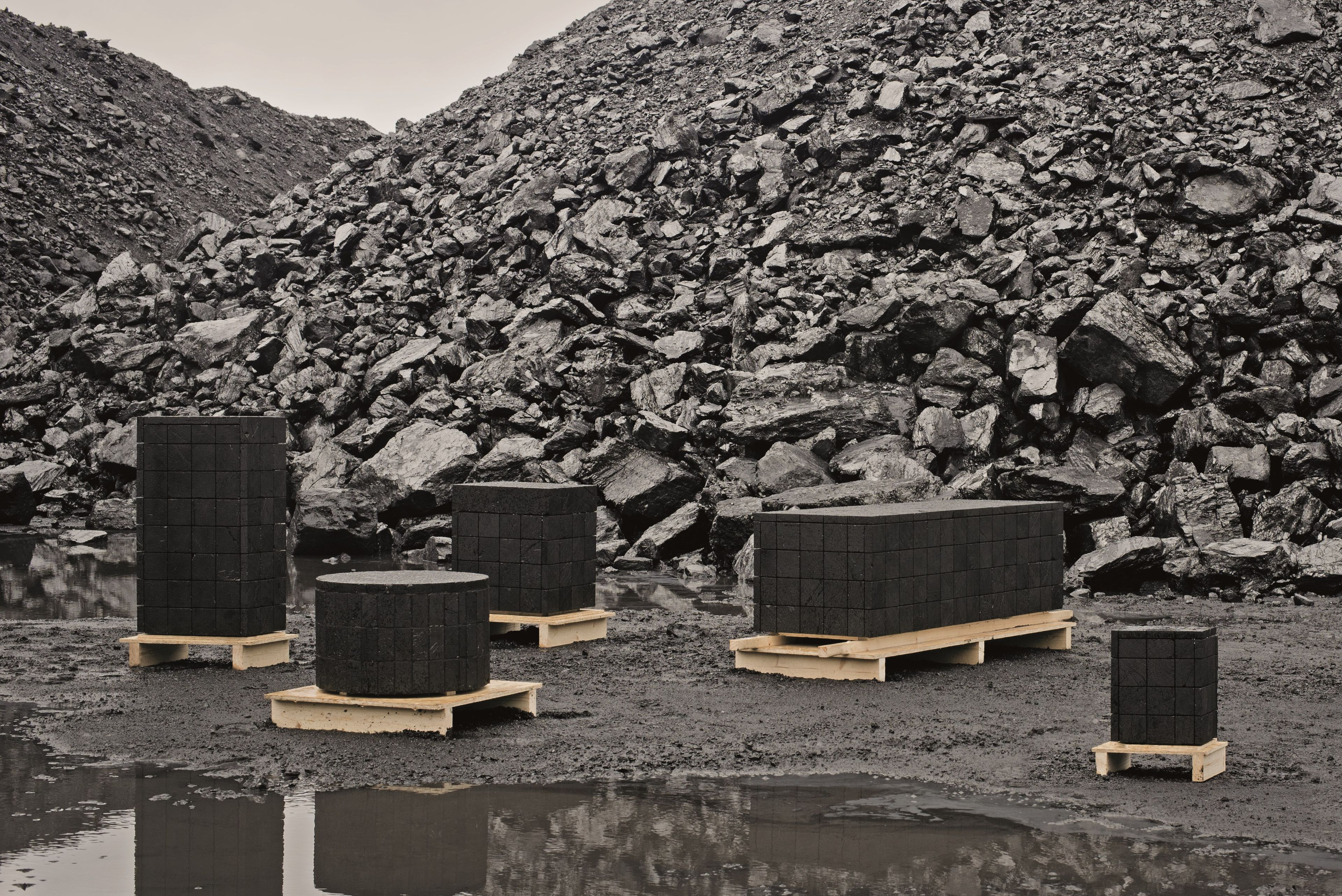 Пьедестал из антрацитового угля Movimento Gallery Jesper Eriksson ARCH-00115528 - Вид №6