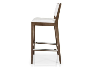 Стул с подставкой для ног