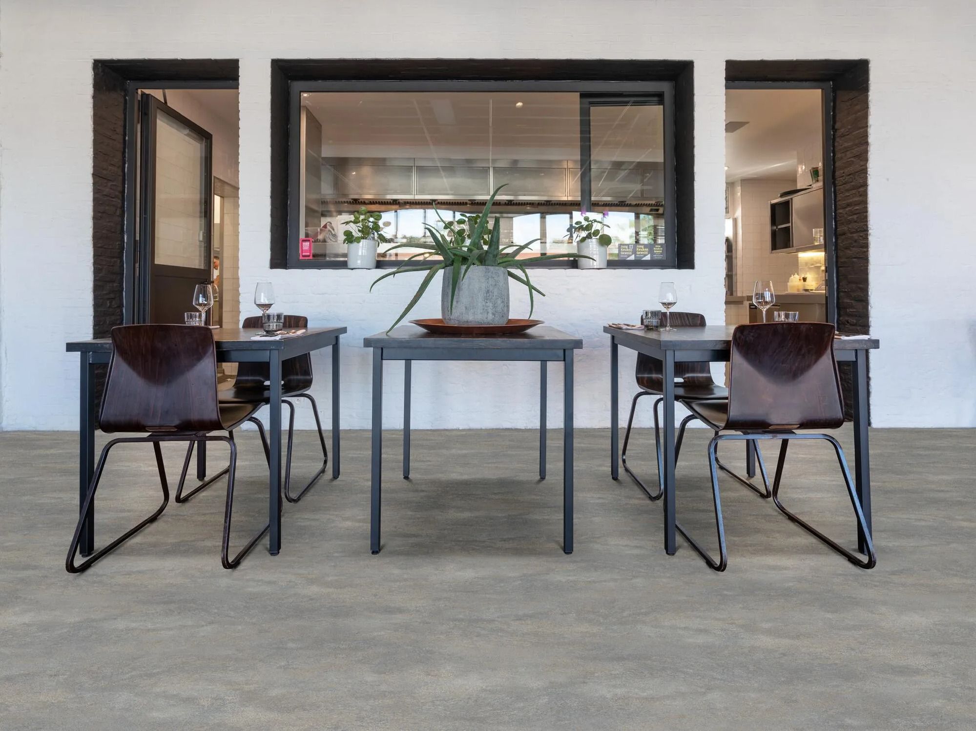 Нескользящий виниловый пол BEAUFLOR Phoni-Xtreme ARCH-00059016