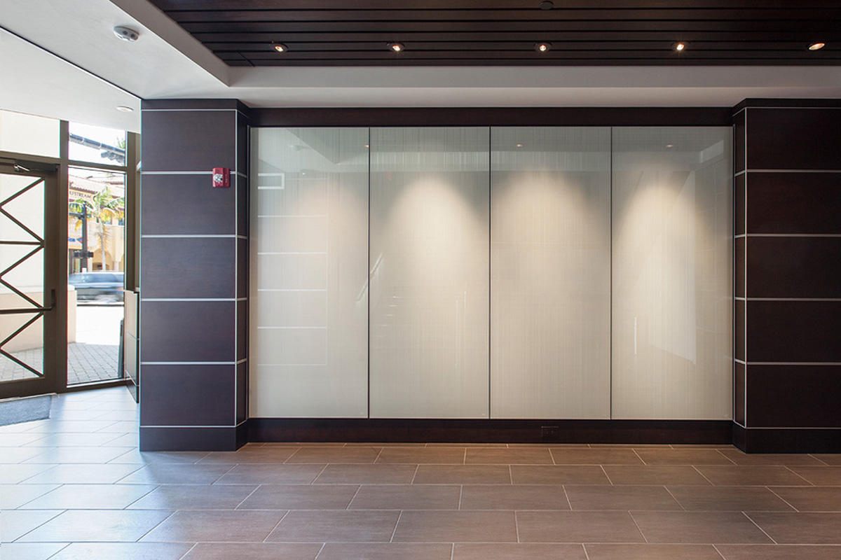 FSRT663 Система облицовки стен Levele с захватывающими панелями из связанного кварца, белого цвета с волнистым рисунком мозаика, миннеаполис, миннесота Forms-surfaces  - Вид №2