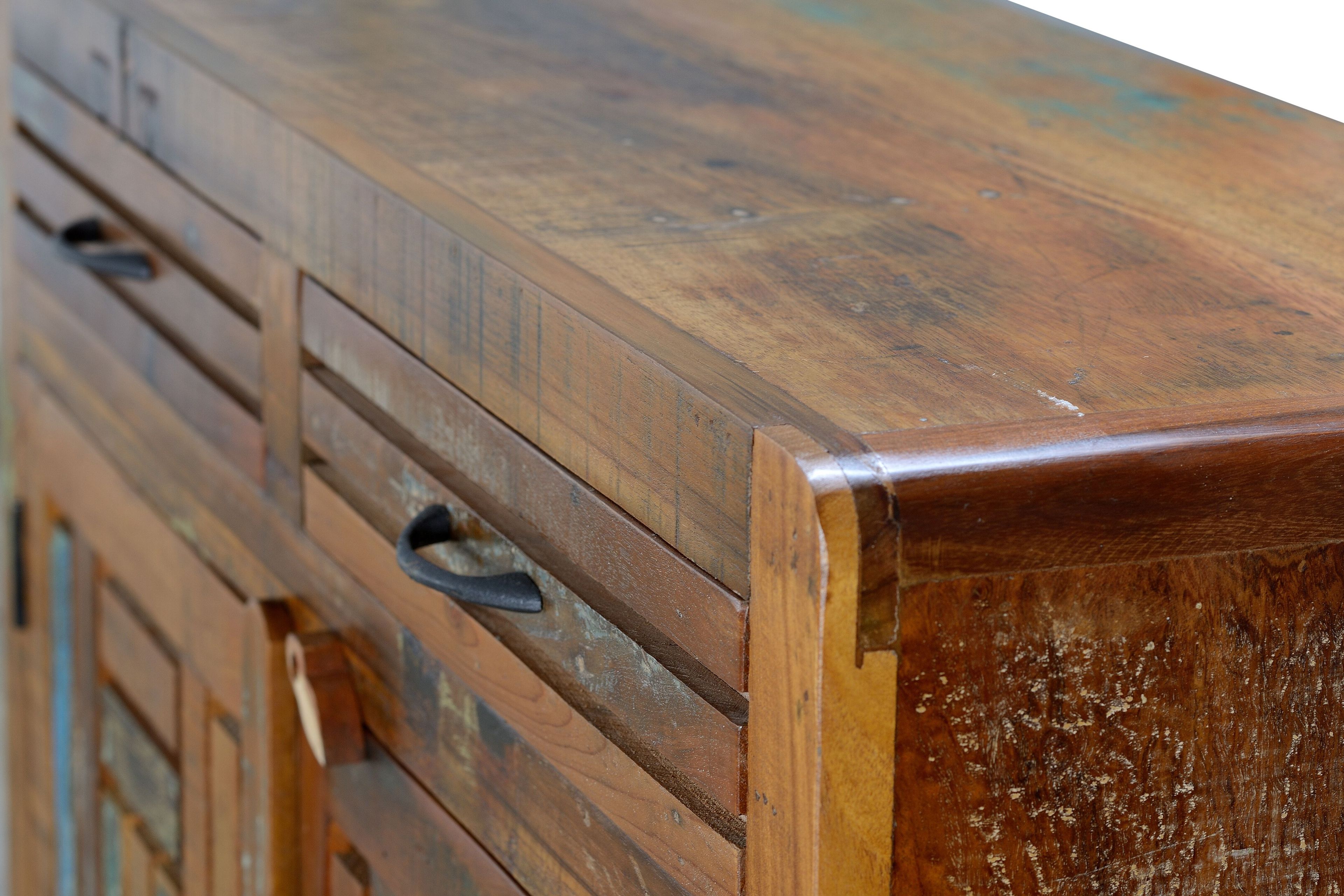 Деревянный шкаф с распашными дверями Giner y Colomer Хайдарабад ARCH-00011485