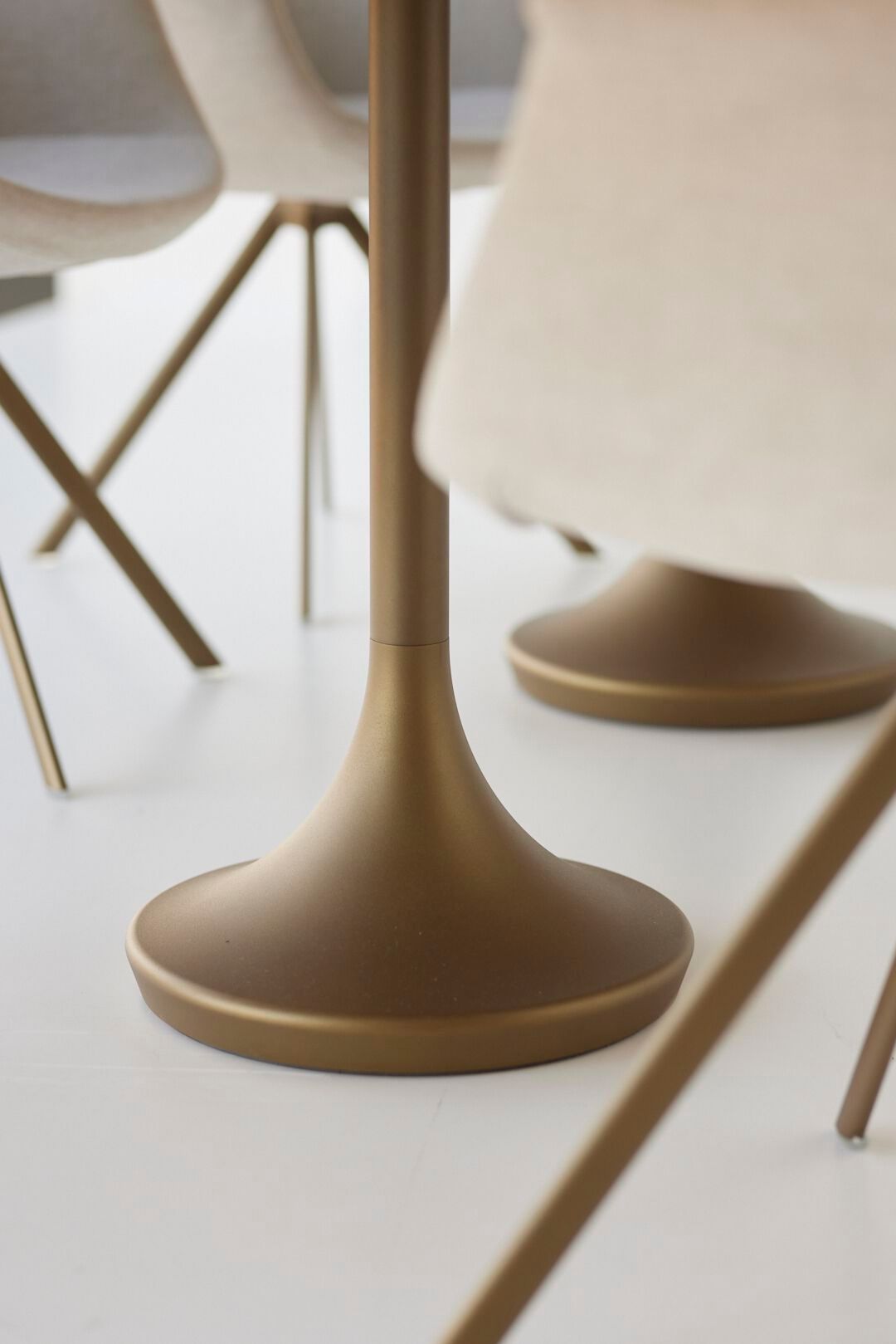 Овальный стол в Ксерамике Joli Central ARCH-00074690 - Вид №5