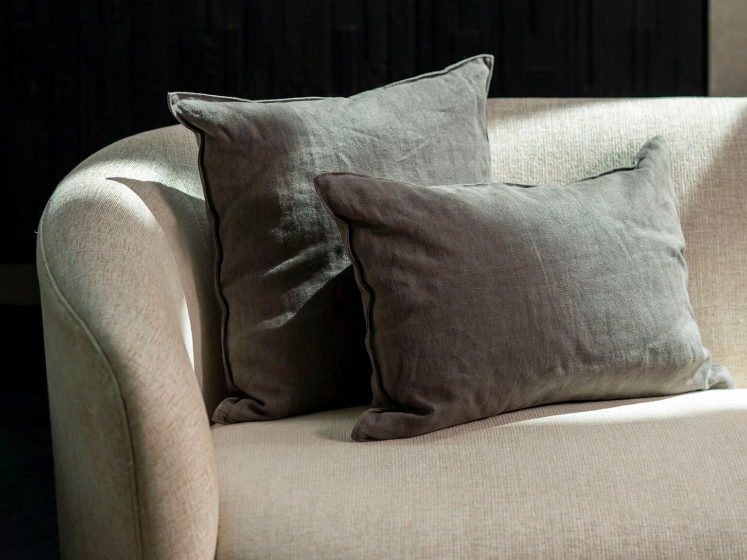 Прямоугольная льняная подушка Ethnicraft Necessity ARCH-00101593 - Вид №4