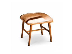 Кожаный низкий мягкий стул