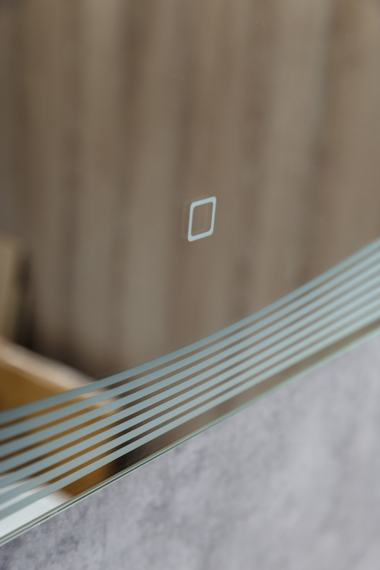 Зеркало с встроенным светильником и сенсорным выключателем BelBagno SPC-LNS-700-700-LED-TCH  - Вид №5