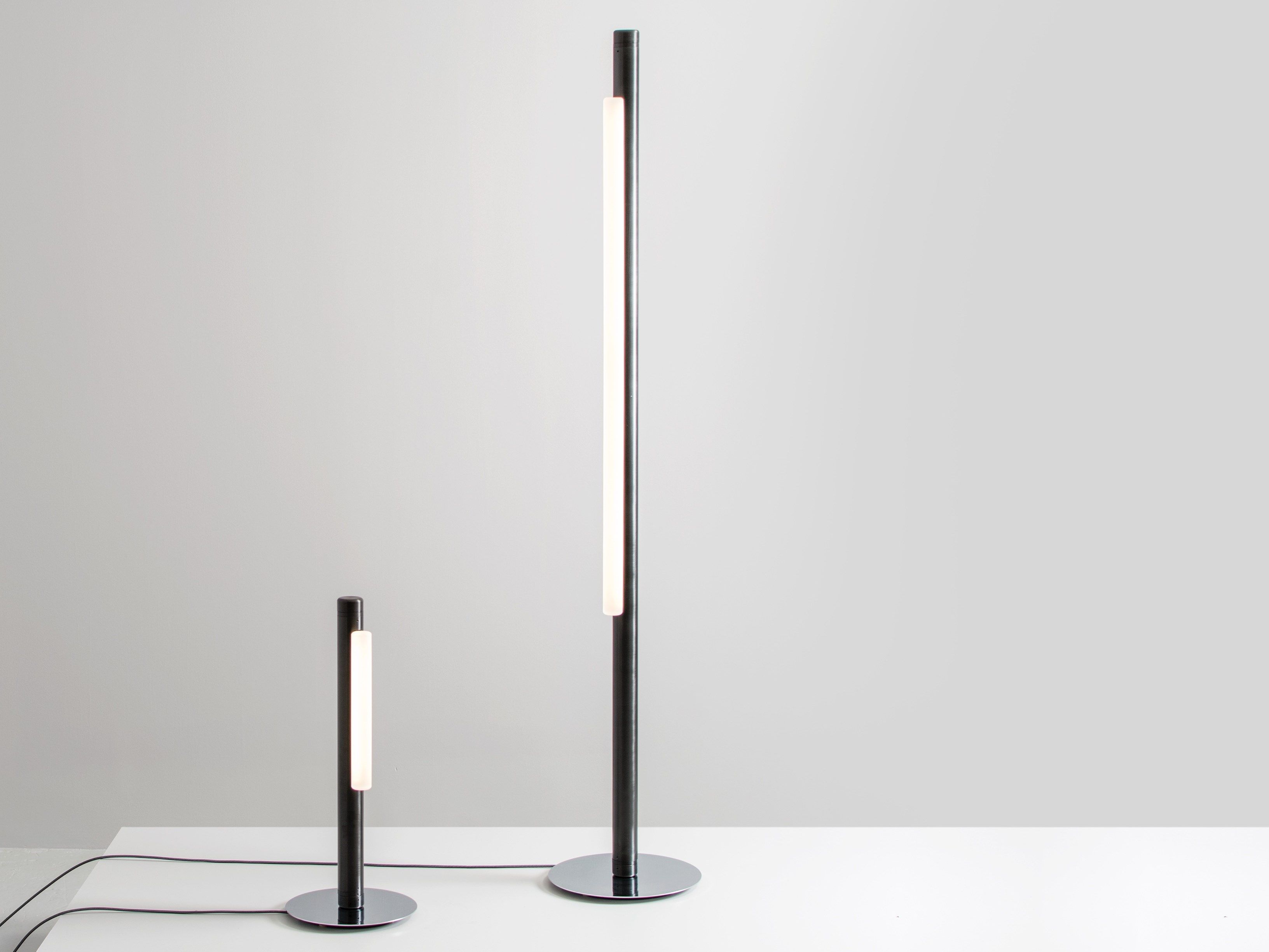 Акриловый и алюминиевый светодиодный торшер A-N-D трубопровод ARCH-00009727