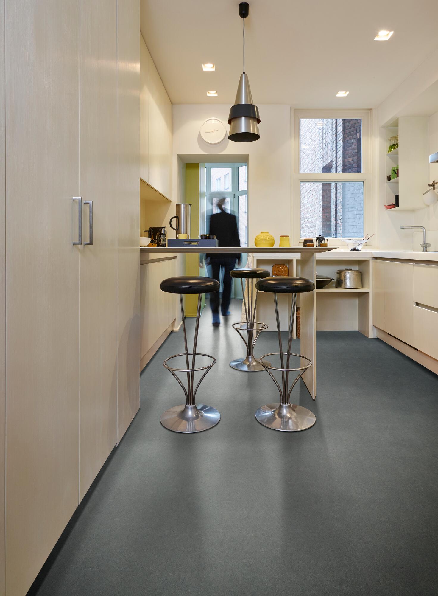 Противоскользящий виниловый пол с эффектом цемента BEAUFLOR Blacktex ARCH-00094413 - Вид №2