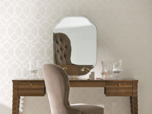 Настольное зеркало