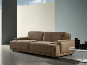 Кожаный диван