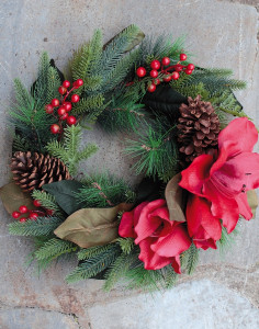 1466 444 a3 Искусственный венок 'Амариллис / ель / шишки / ягоды', Ø 40 см, красный H-andreas