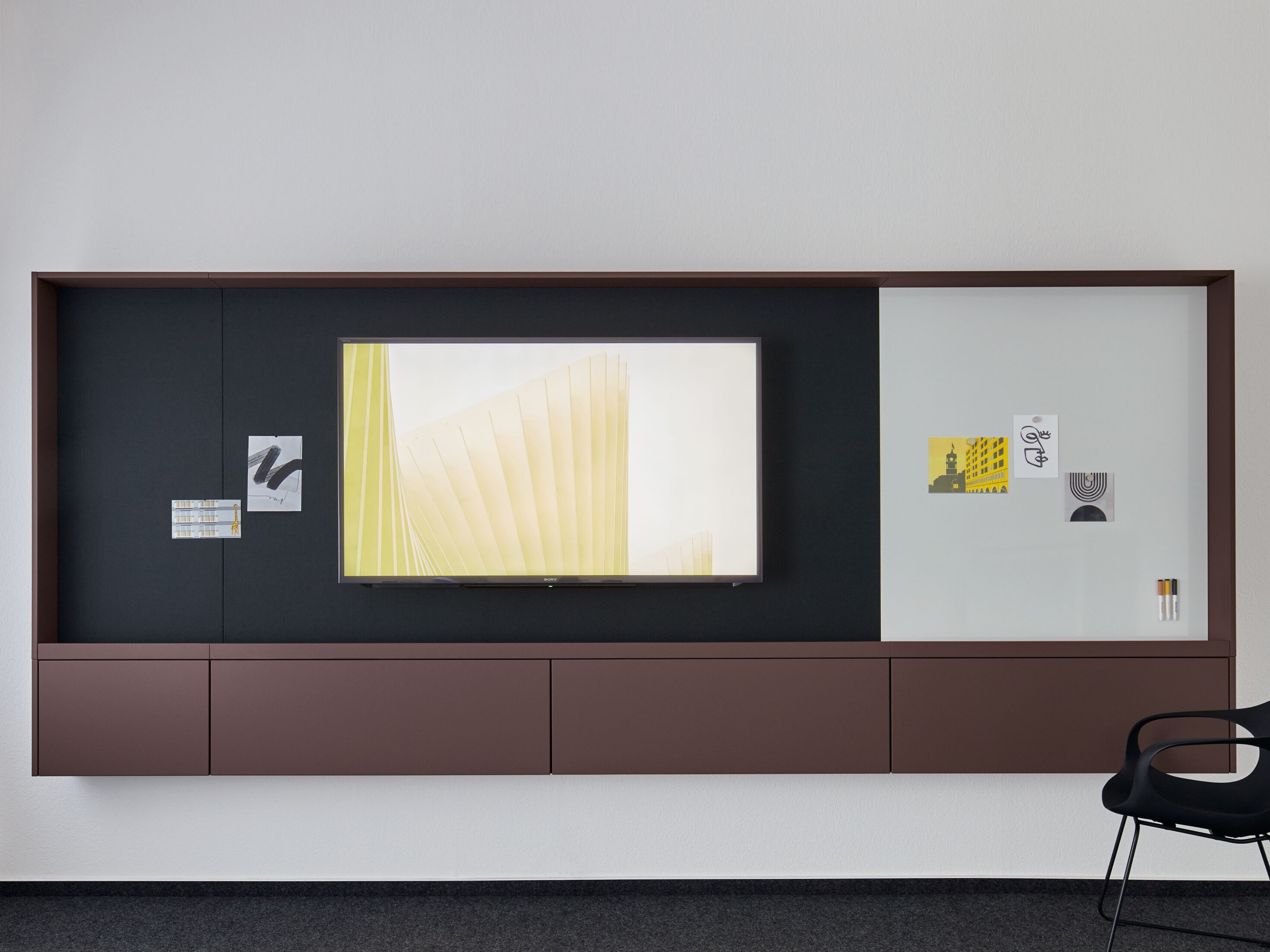 Мобильный офис для аудиовизуальных средств массовой информации werner works макет ARCH-00125154