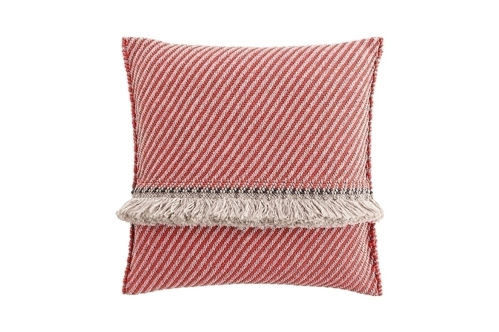 070788 Подушка GL Diagonal almond-red 70x70 GAN Garden Layers - Вид №4