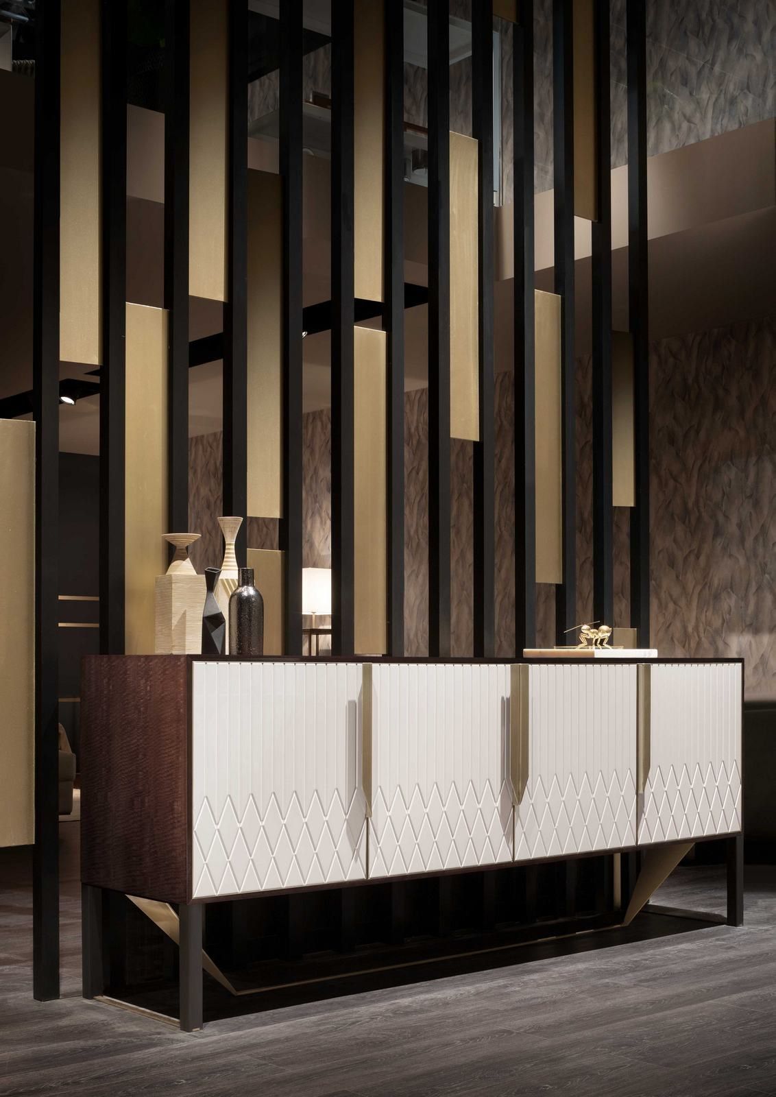 Мраморный шкаф с распашными дверями Capital Collection Prisma ARCH-00000383 - Вид №1