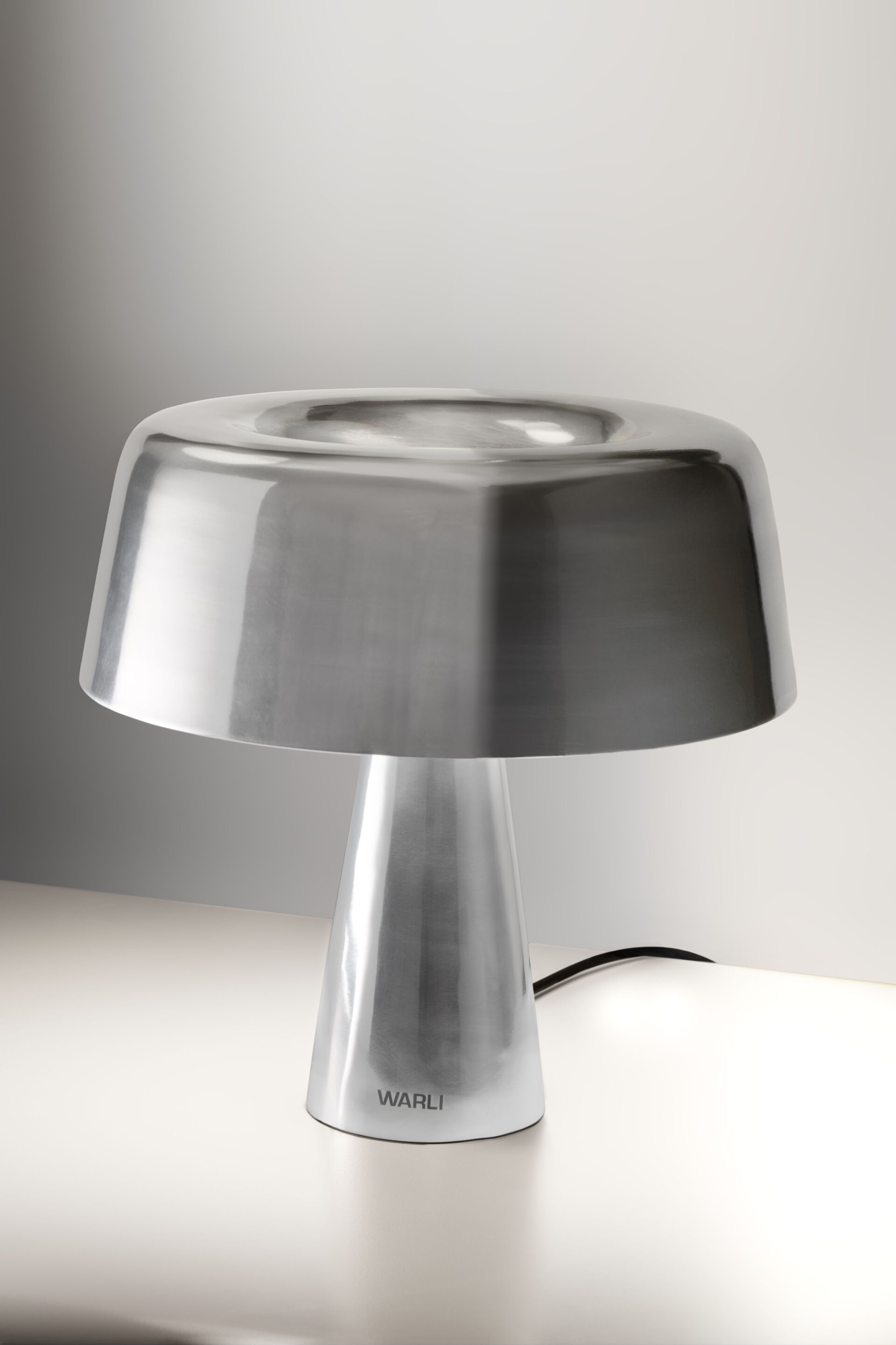 Переработанный алюминиевый светодиодный настольный светильник Warli BARONA ARCH-00011774