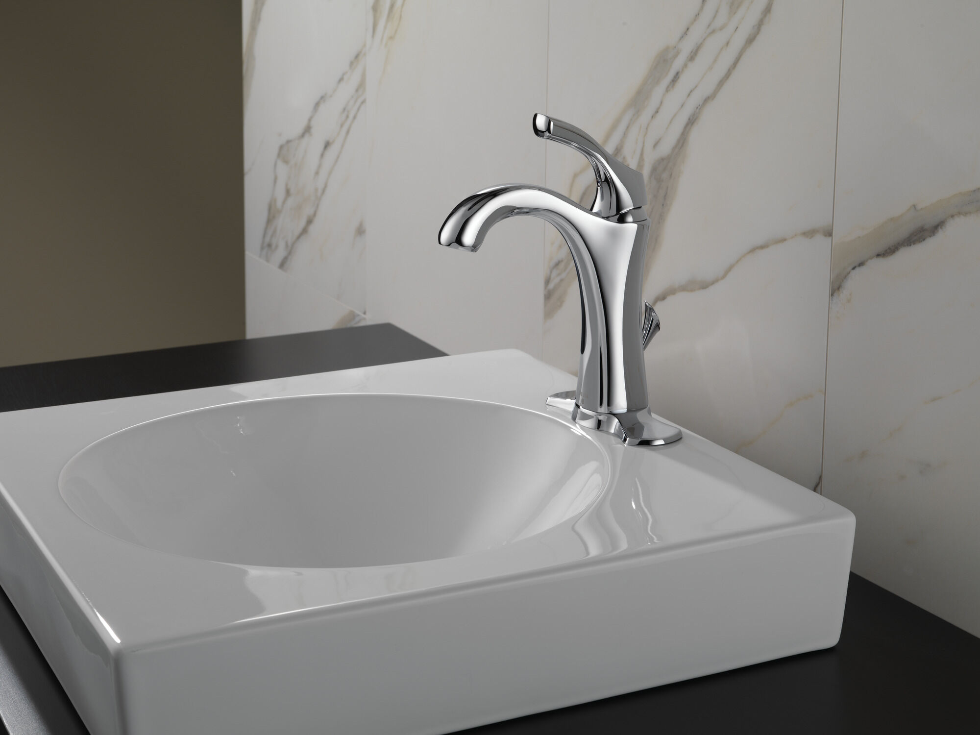 592-PT-DST Смеситель для ванной комнаты с одной ручкой Delta Faucet Addison Выдержанный оловянный  - Вид №2