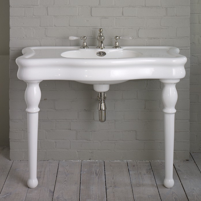 Антикварная большая раковина с бантом на ножках Antique The water monopoly sun-id-2132515