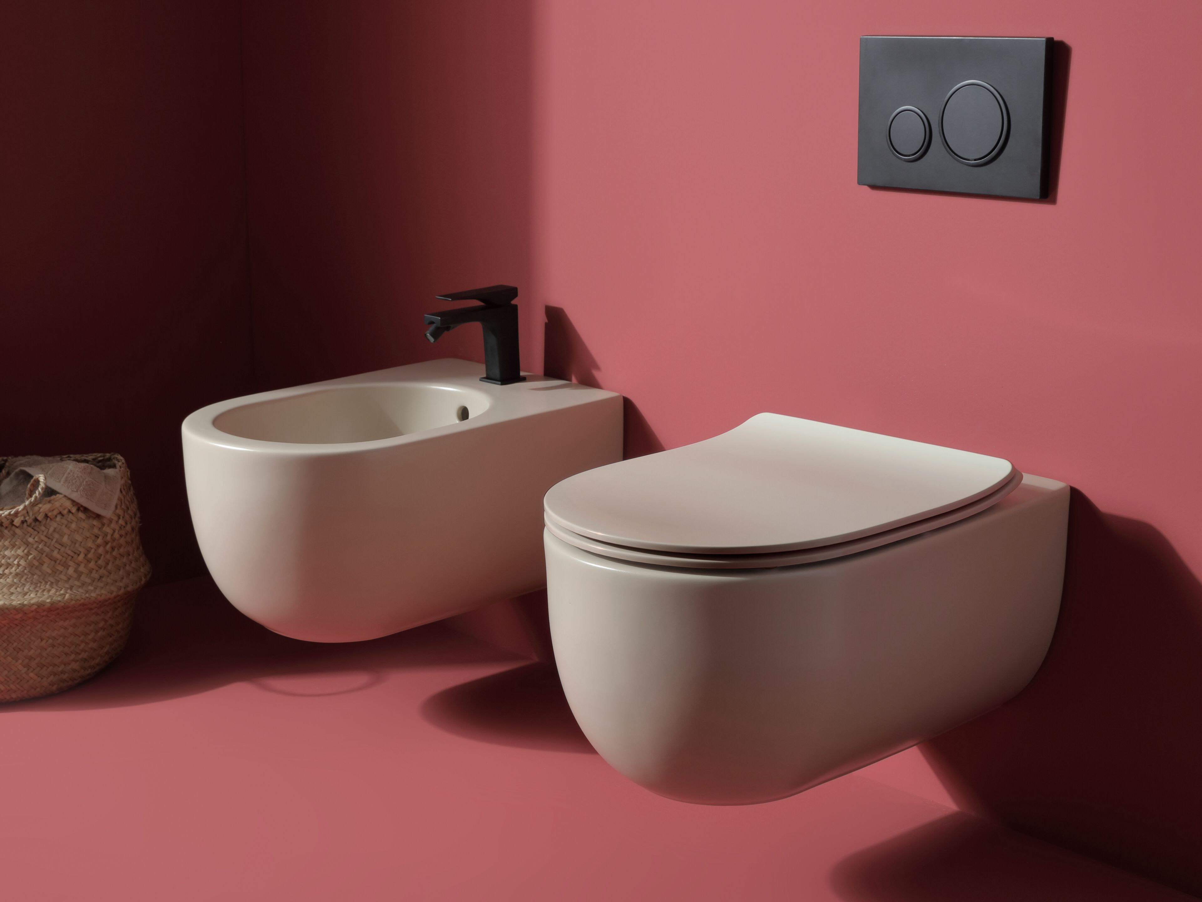 Туалет висит в витрине без бриды Olympia Ceramica Vittoria ARCH-00070931 - Вид №1