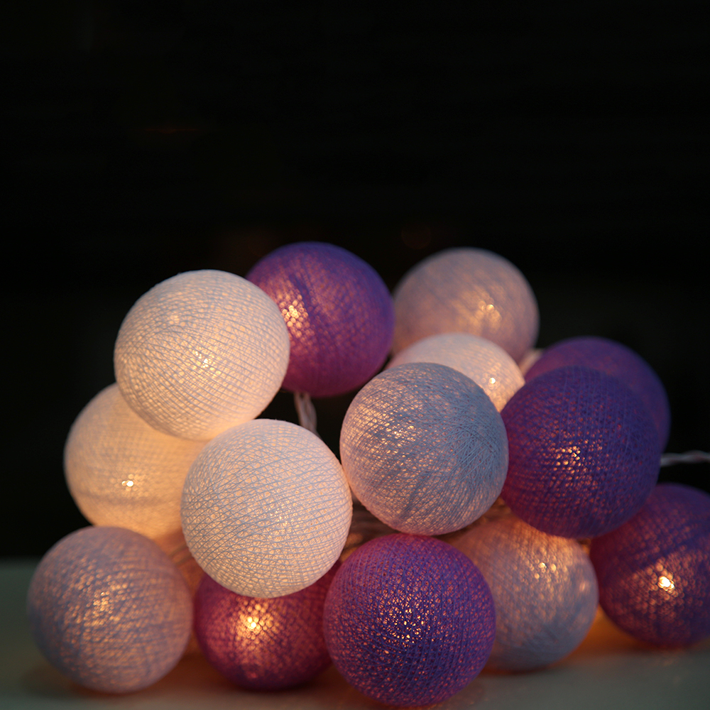 Гирлянда из хлопковых шариков от сети на 20 лампочек фиолетово-белая Lares&Penates 1700G - Вид №1