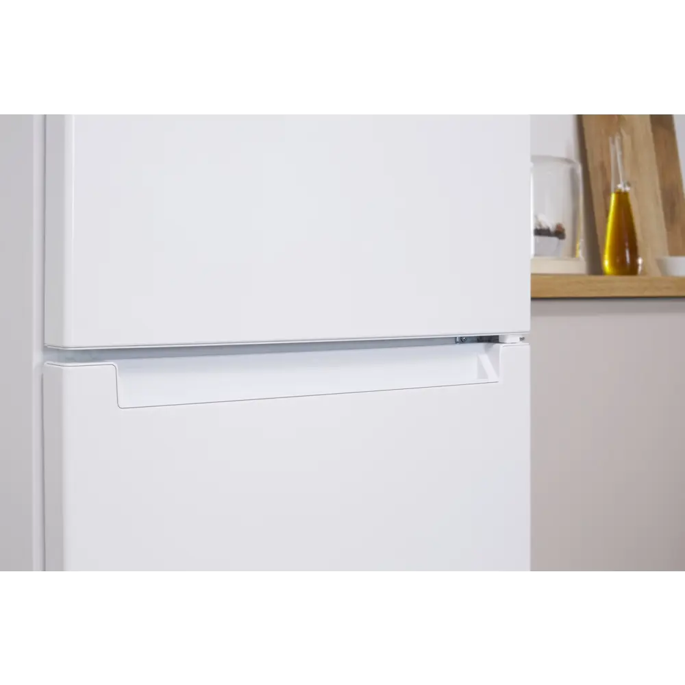 Холодильник двухкамерный Indesit DF 4180 W 185x64 см цвет белый STLM-2110645 - Вид №2