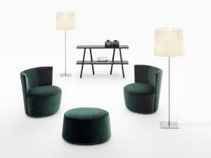 Овальный пуф из ткани