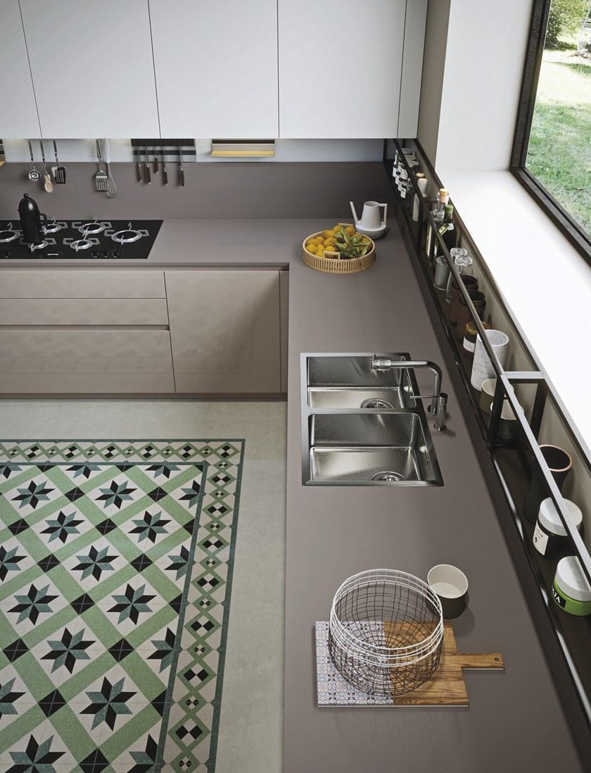 Alta Cucine Лакированная линейная кухня из дерева и стекла Sistema 22 sun-id-1400072 - Вид №2