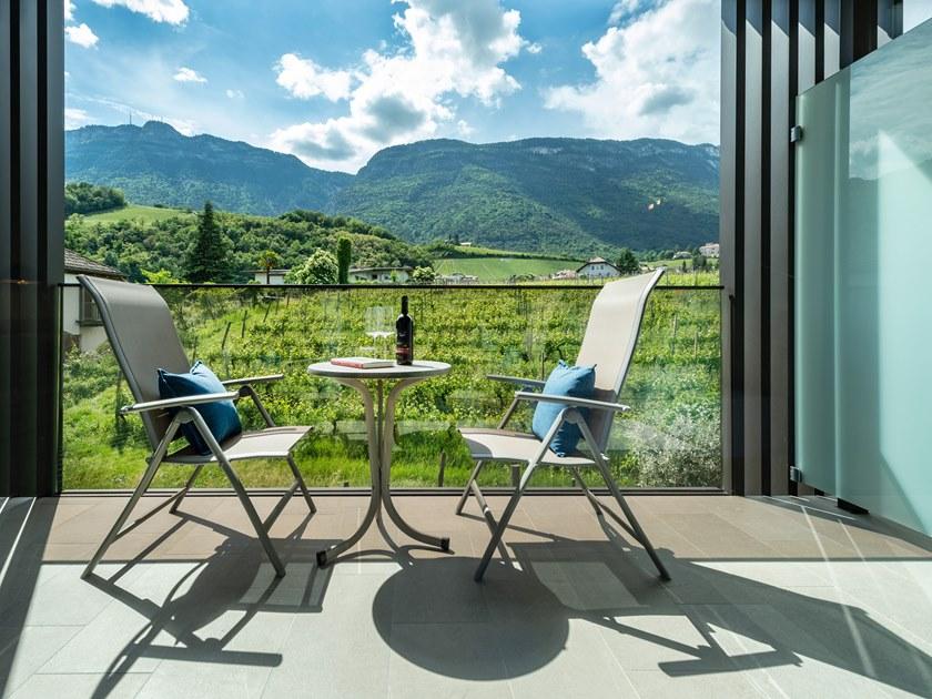 ALUVETRO Стеклянный парапет для окон и балконов Sistema balaustra garda sun-id-1348843 - Вид №2