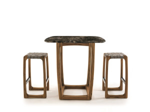 Садовый стол с мраморной столешницей и тиковым основанием