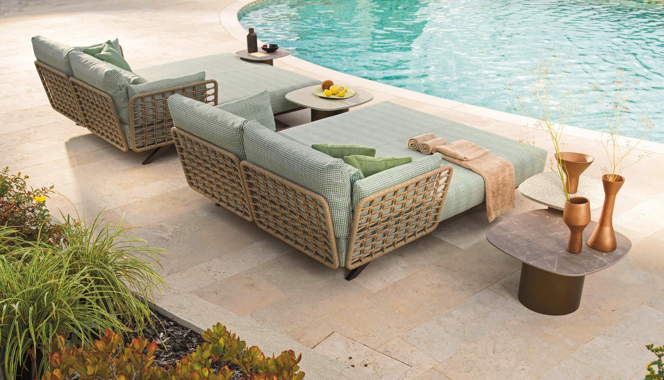 Квадратный садовый столик из венецианской терраццо Roberti Armàn ARCH-00116103 - Вид №4