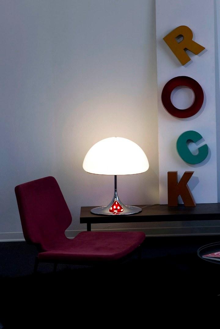 Martinelli Luce Настольная лампа из металла с абажуром из метакрилата  793  - Вид №5