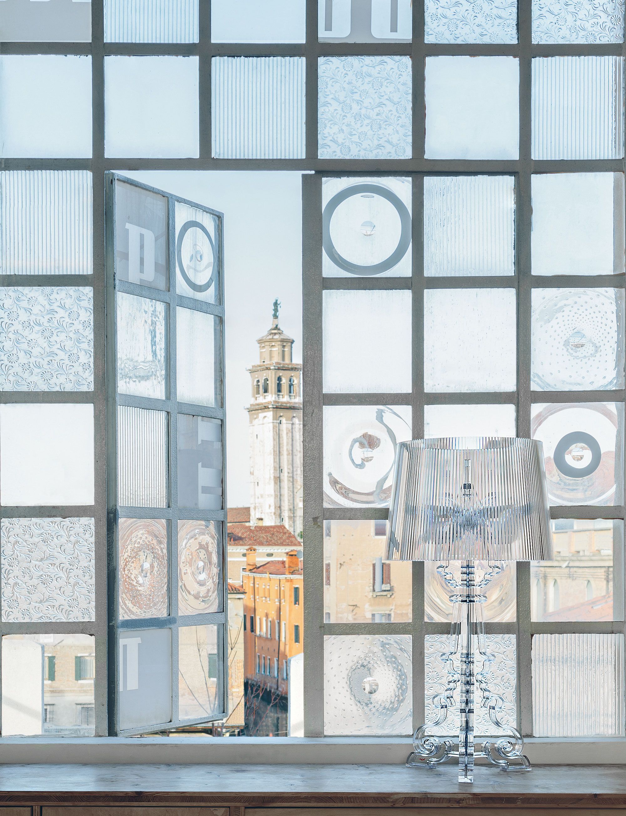 Поликарбонатная светодиодная настольная лампа с регулируемой яркостью Kartell BOURGIE ARCH-00127267 - Вид №22