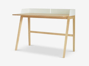 Деревянный прямоугольный стол