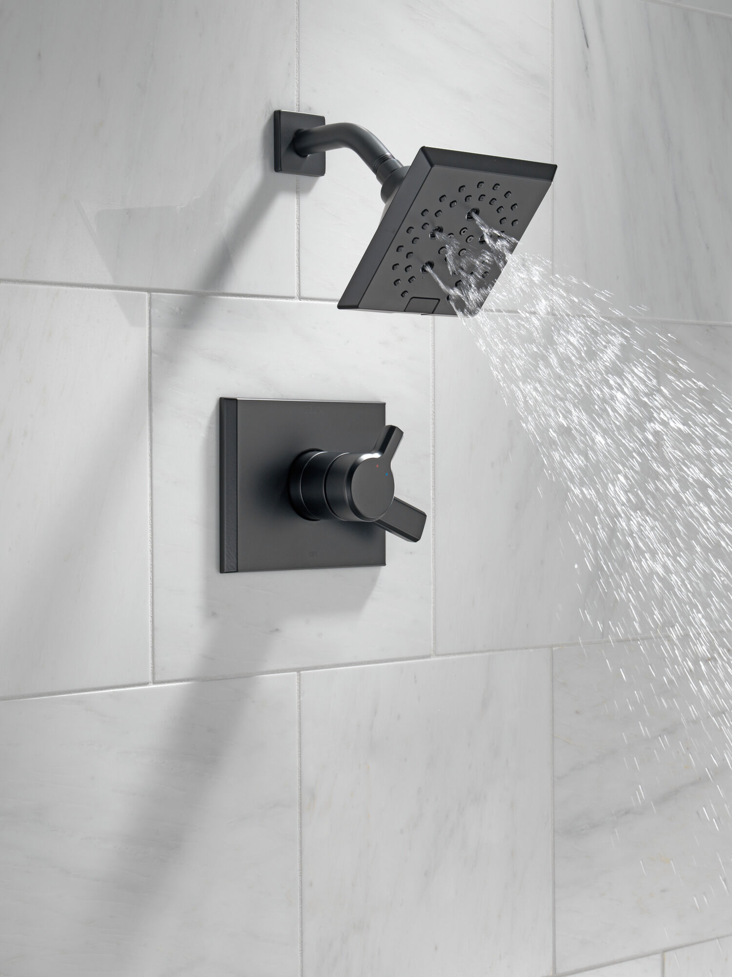 T17299-BL Накладка для душа Monitor® 17 серии H2Okinetic® Delta Faucet Pivotal Матовый черный  - Вид №9