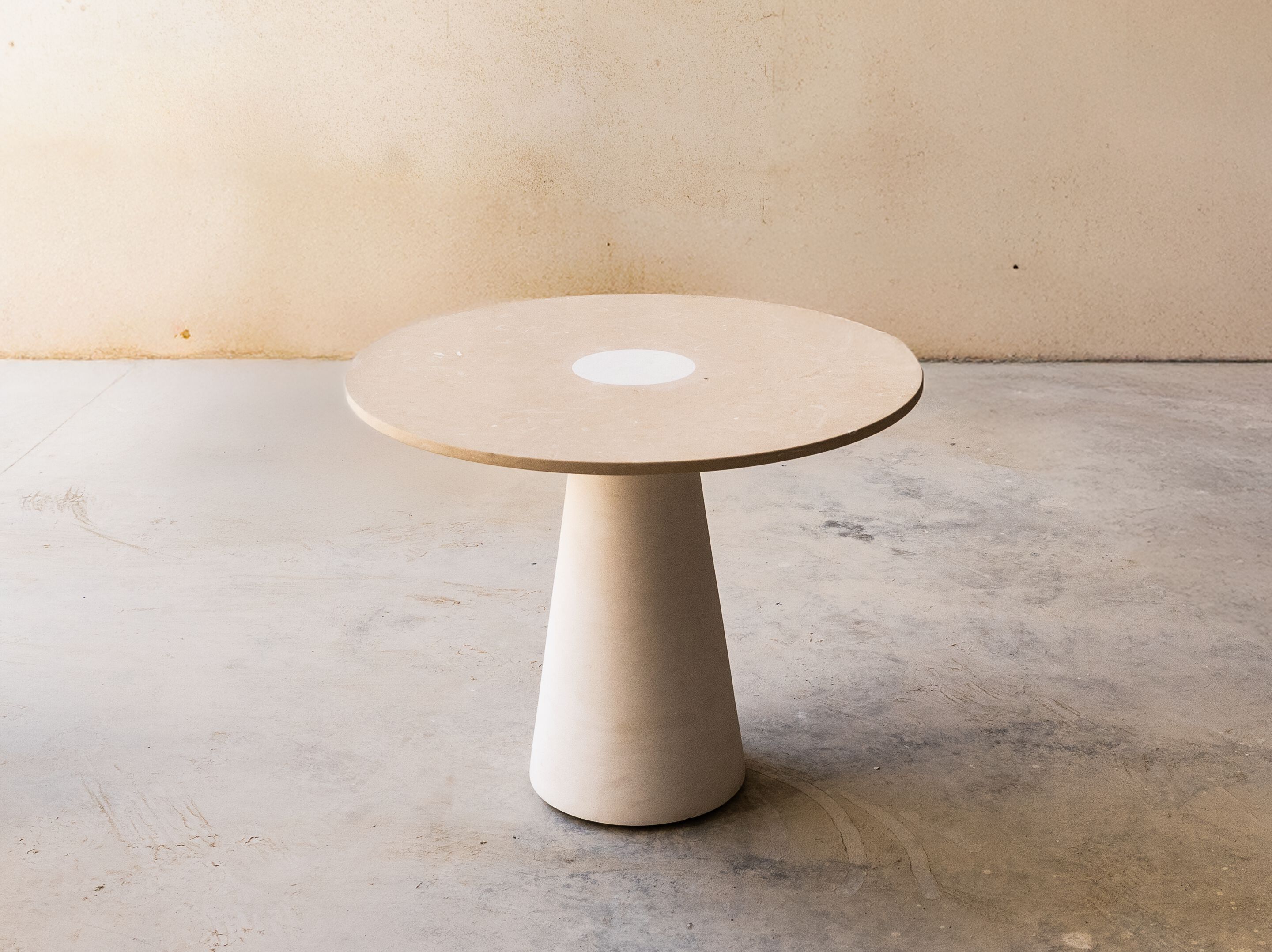 Каменный стол Лечче PIMAR центр ARCH-00066555